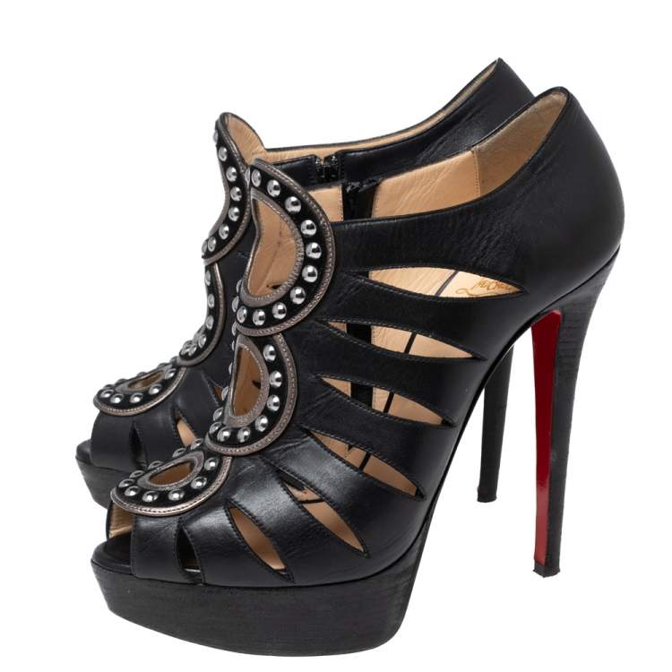مملوكة مسبقًا Christian Louboutin Black Leather Maralla Studded Cutout Booties Size 38.5