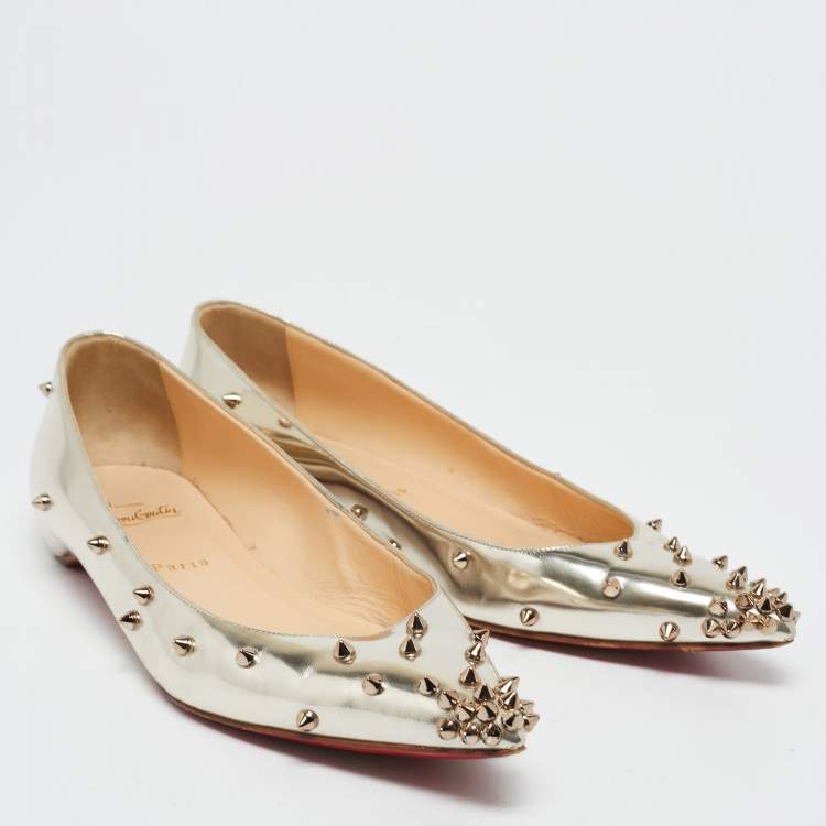 مملوكة مسبقًا Christian Louboutin Light Gold Leather Degraspike Ballet Flats Size 41