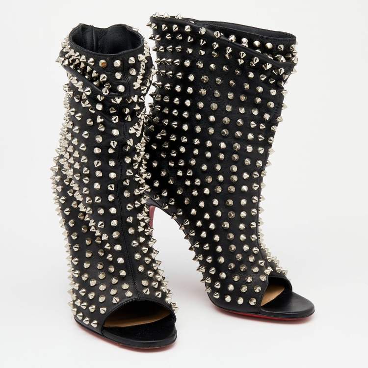 مملوكة مسبقًا Christian Louboutin Black Leather Spiked Guerilla Peep Toe Slouchy Ankle Boots Size 37.5