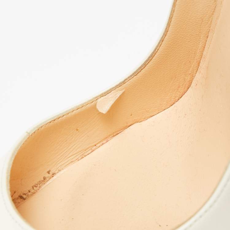 Pre Owned Christian Louboutin Ivory Leather So Kate Pumps Size 38.5