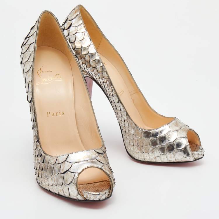 Pre Owned Christian Louboutin Metallic Two-Tone Python Very Prive Peep Toe Pumps Size 38