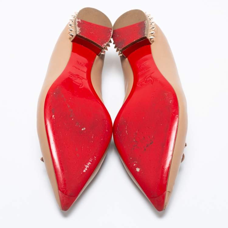 مملوكة مسبقًا Christian Louboutin Beige Leather Zarli Hall Spike Pointed Toe Ballet Flats Size 39.5