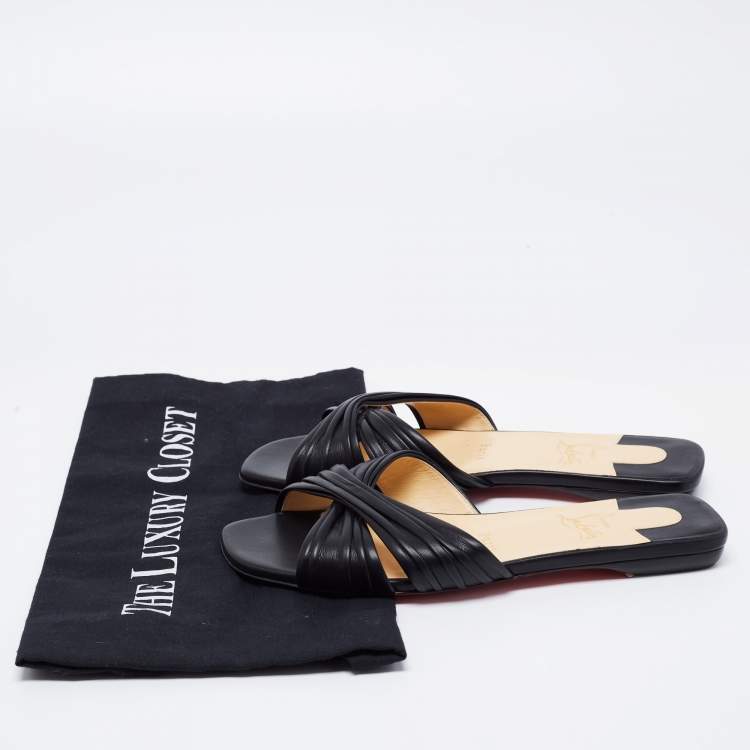 مملوكة مسبقًا Christian Louboutin Black Leather Nicol Flat Slides Size 36