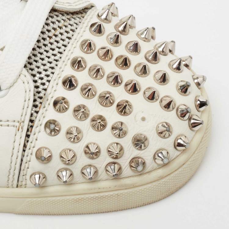 Pre Owned Christian Louboutin White/Grey Leather And Mesh Louis Junior Spike Sneakers Size 39.5