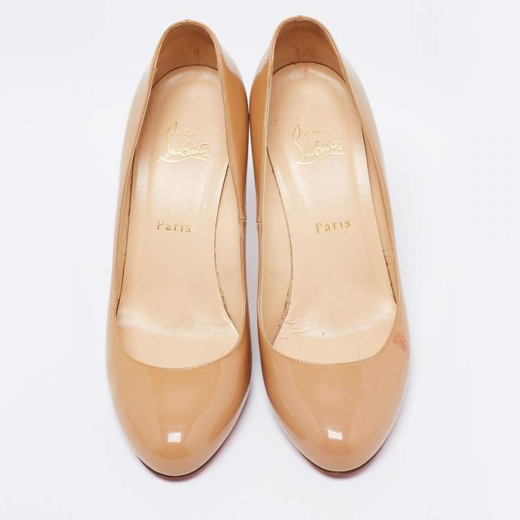 Pre Owned Christian Louboutin Beige Patent Leather Simple Round Toe Pumps Size 39.5