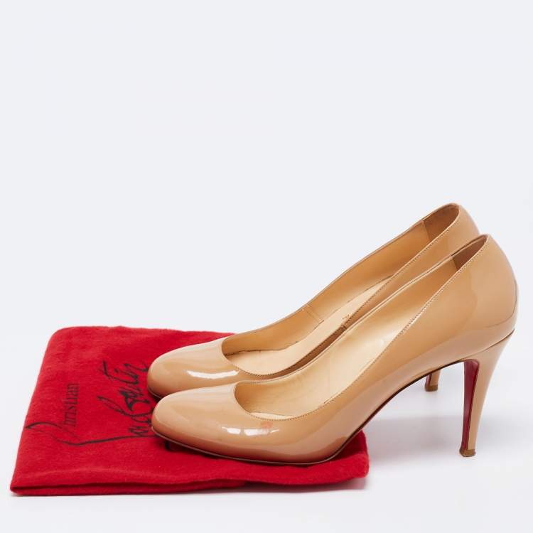 Pre Owned Christian Louboutin Beige Patent Leather Simple Round Toe Pumps Size 39.5