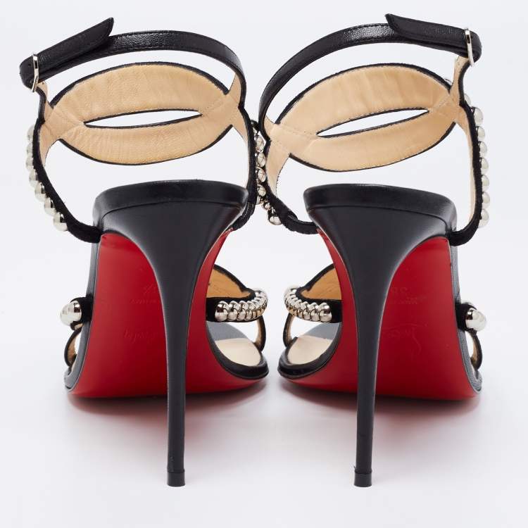 مملوكة مسبقًا Christian Louboutin Black Leather Galeria Studded Sandals Size 38.5