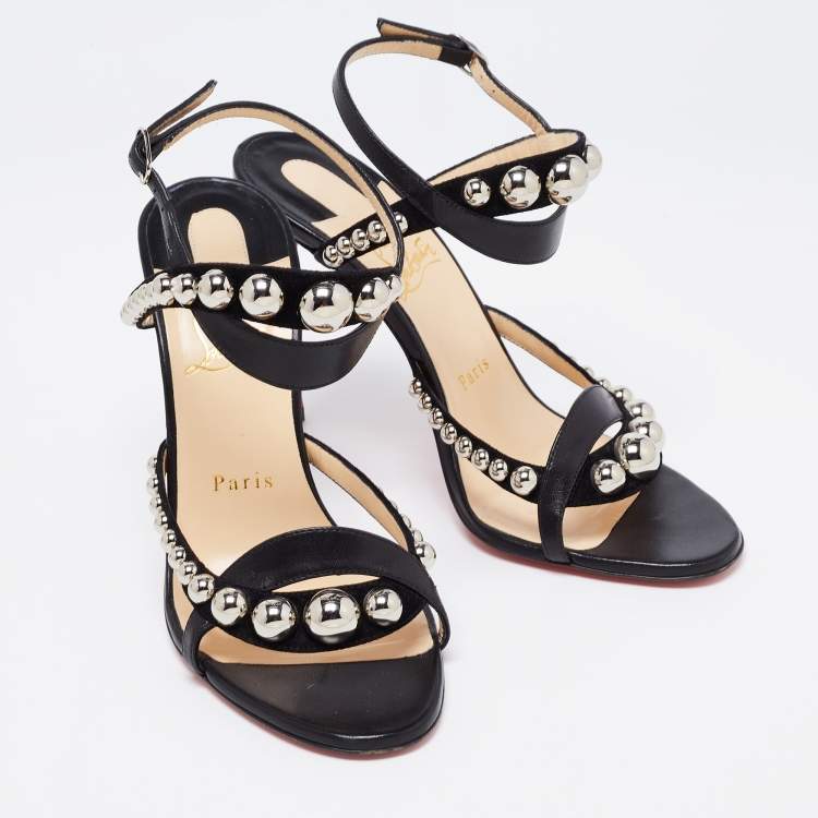 مملوكة مسبقًا Christian Louboutin Black Leather Galeria Studded Sandals Size 38.5