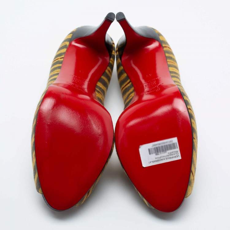 Pre Owned Christian Louboutin Tri-Color Printed Canvas Very Prive Peep-Toe Pumps Size 41