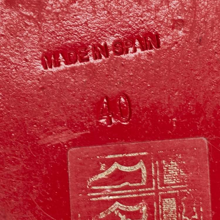 مملوكة مسبقًا Christian Louboutin Orange Canvas Gala Embroidered Crest Espadrille Loafers Size 40