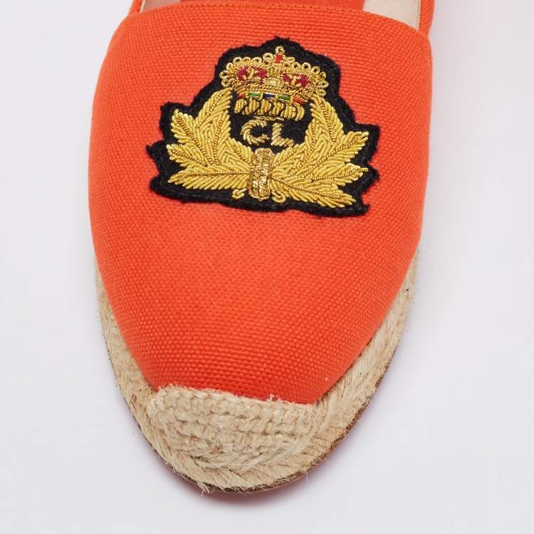 مملوكة مسبقًا Christian Louboutin Orange Canvas Gala Embroidered Crest Espadrille Loafers Size 40
