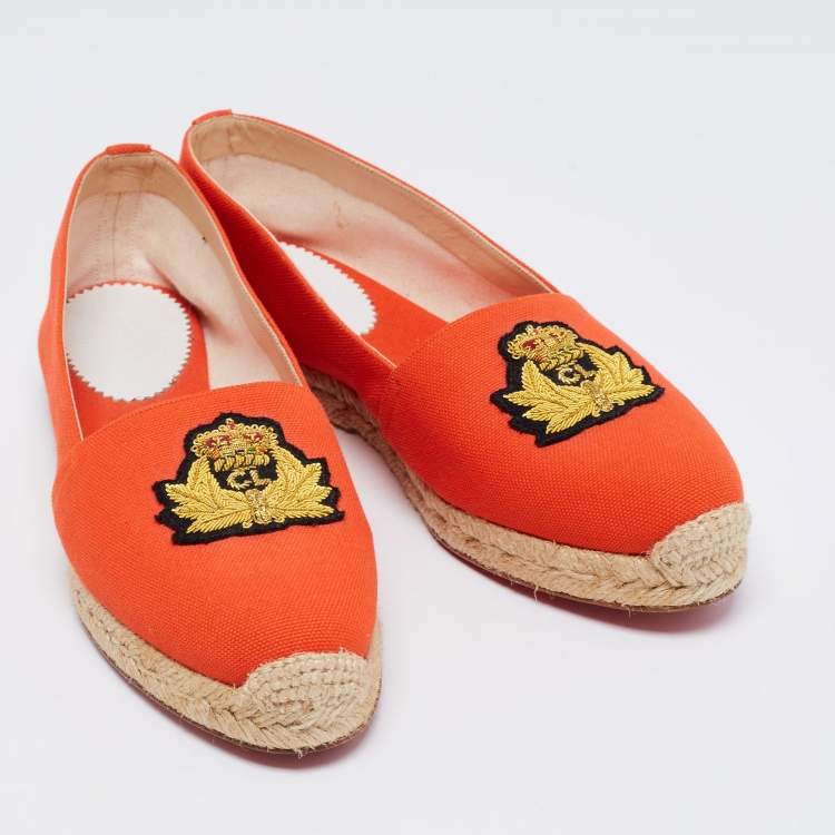مملوكة مسبقًا Christian Louboutin Orange Canvas Gala Embroidered Crest Espadrille Loafers Size 40