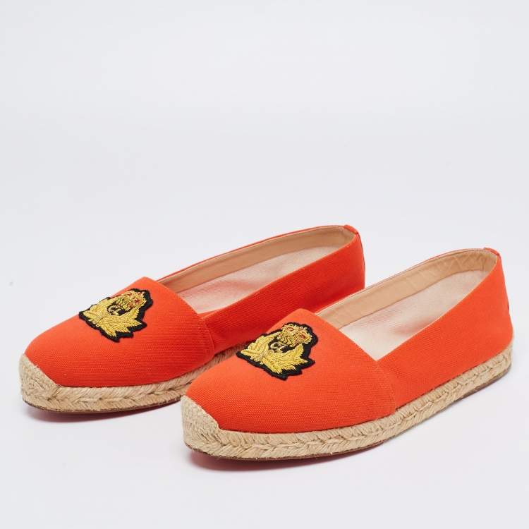 مملوكة مسبقًا Christian Louboutin Orange Canvas Gala Embroidered Crest Espadrille Loafers Size 40