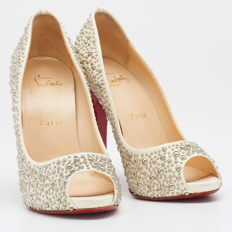 Pre Owned Christian Louboutin Cream Leather Studded Studio Peep Toe Pumps Size 38.5