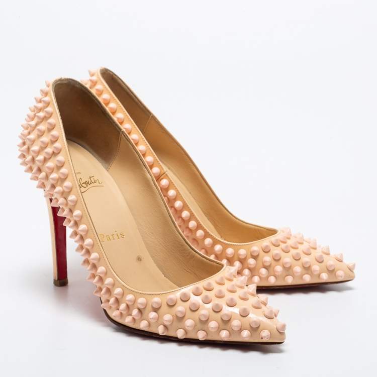 Pre Owned Christian Louboutin Light Peach Patent Leather Pigalle Spikes Pumps Size 36.5 