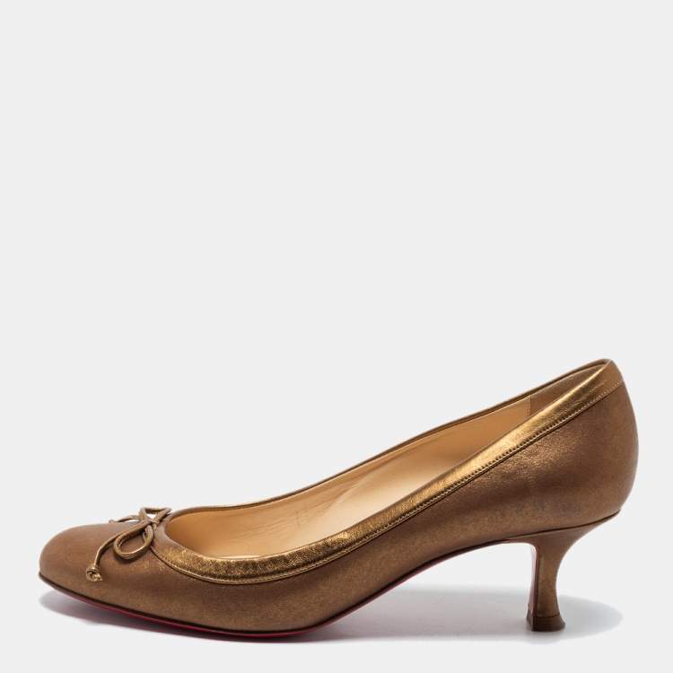 Pre Owned Christian Louboutin Bronze Leather Bow Round Toe Pumps Size 37
