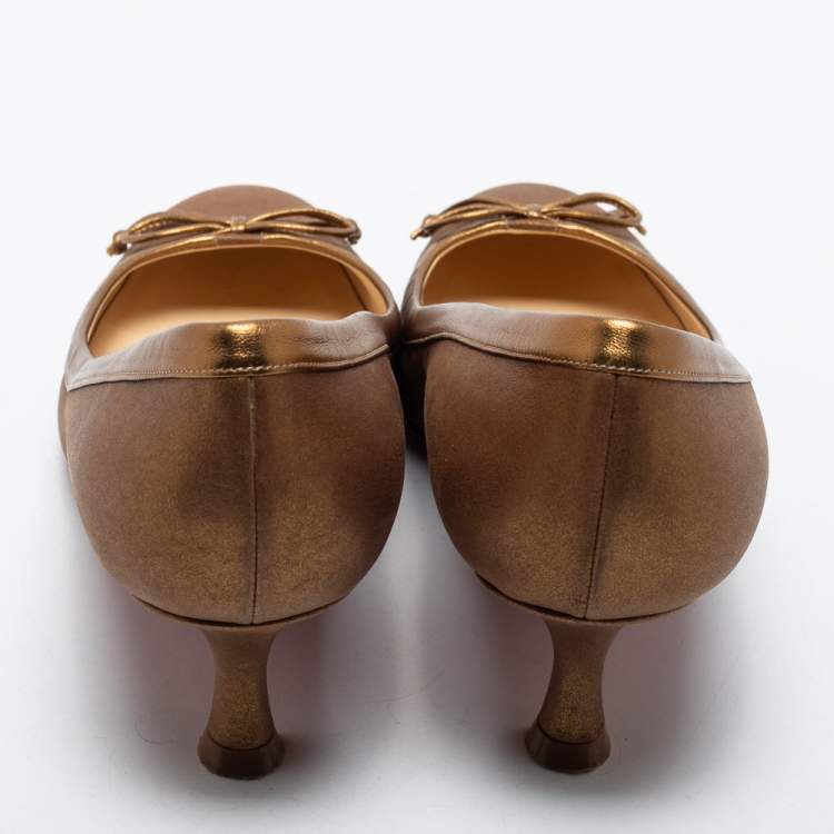 Pre Owned Christian Louboutin Bronze Leather Bow Round Toe Pumps Size 37