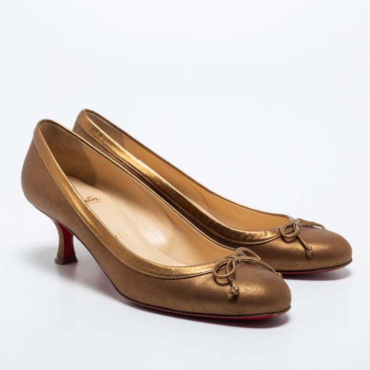 Pre Owned Christian Louboutin Bronze Leather Bow Round Toe Pumps Size 37