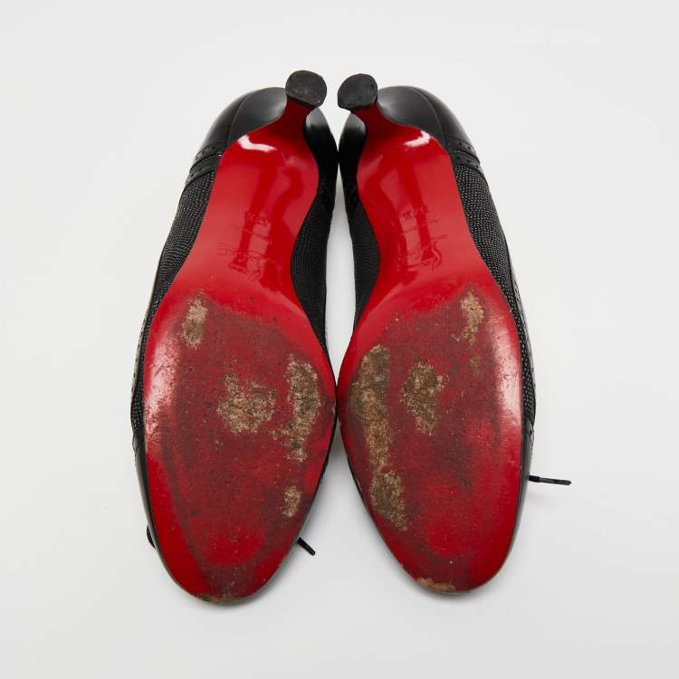 Pre Owned Christian Louboutin Black Textured and Leather Lace Up Round Toe Pumps Size 37.5