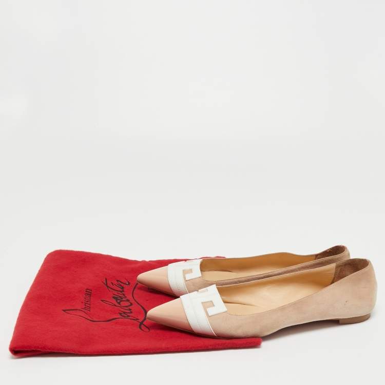 مملوكة مسبقًا Christian Louboutin Beige/White Patent and Leather Ballet Flats Size 38.5