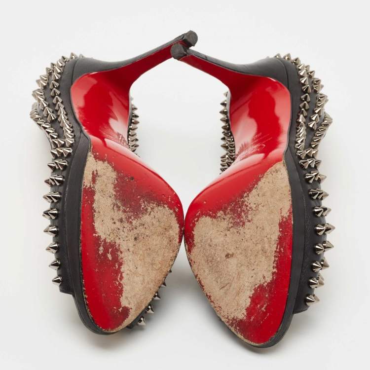 Pre Owned Christian Louboutin Black Leather Yolanda Spikes Pumps Size 39