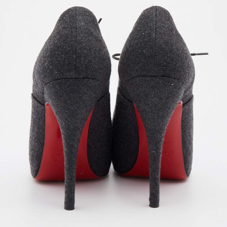 مملوكة مسبقًا Christian Louboutin Grey Felt Fabric Flannel Lady Peep Toe Lace Up Oxford Booties Size 38