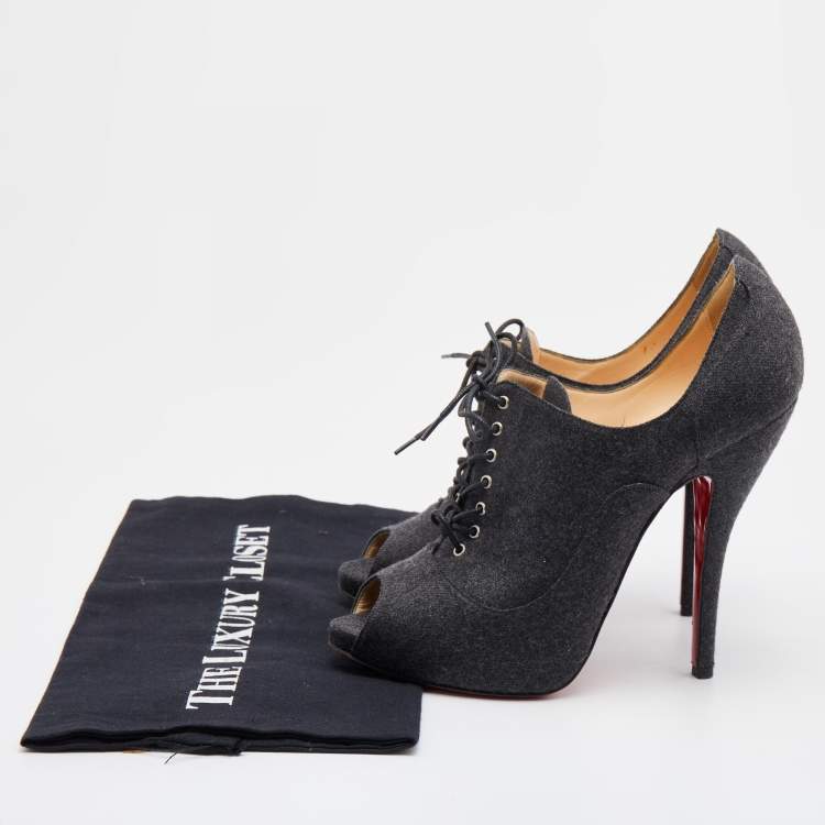 مملوكة مسبقًا Christian Louboutin Grey Felt Fabric Flannel Lady Peep Toe Lace Up Oxford Booties Size 38