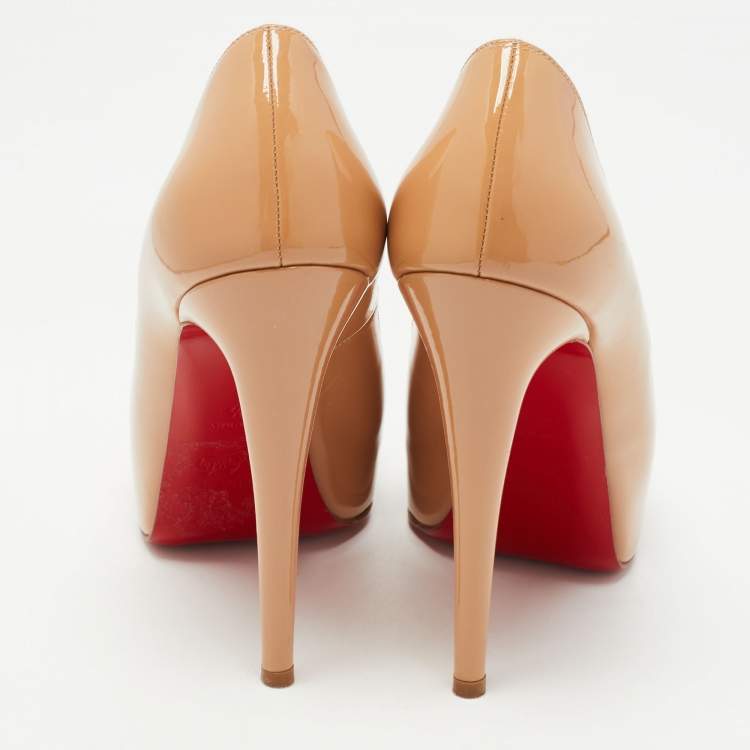 Pre Owned Christian Louboutin Beige Patent Leather Vendome Pumps Size 38.5