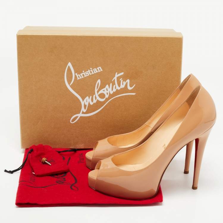 Pre Owned Christian Louboutin Beige Patent Leather Vendome Pumps Size 38.5