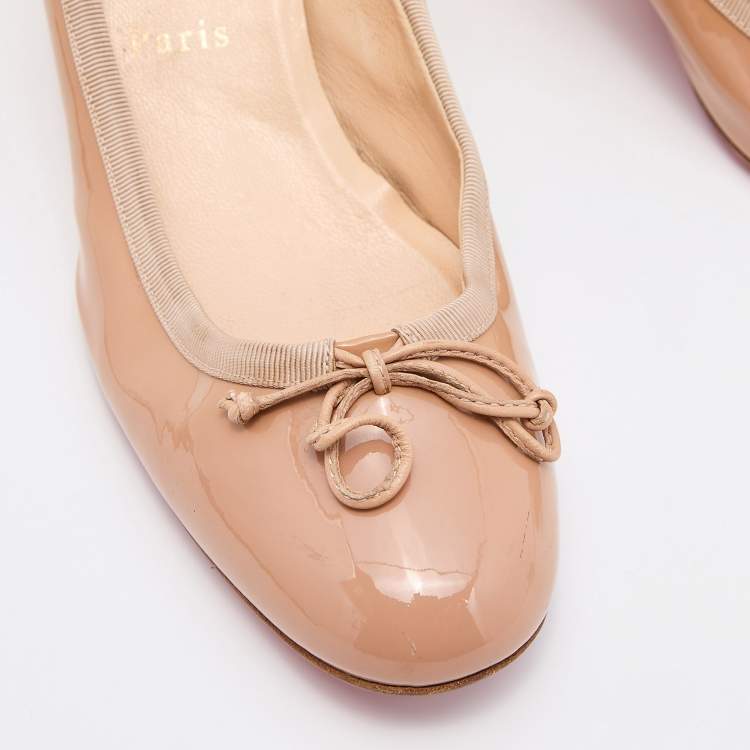 Pre Owned Christian Louboutin Beige Patent Leather Bow Kitten Heel Pumps Size 38.5