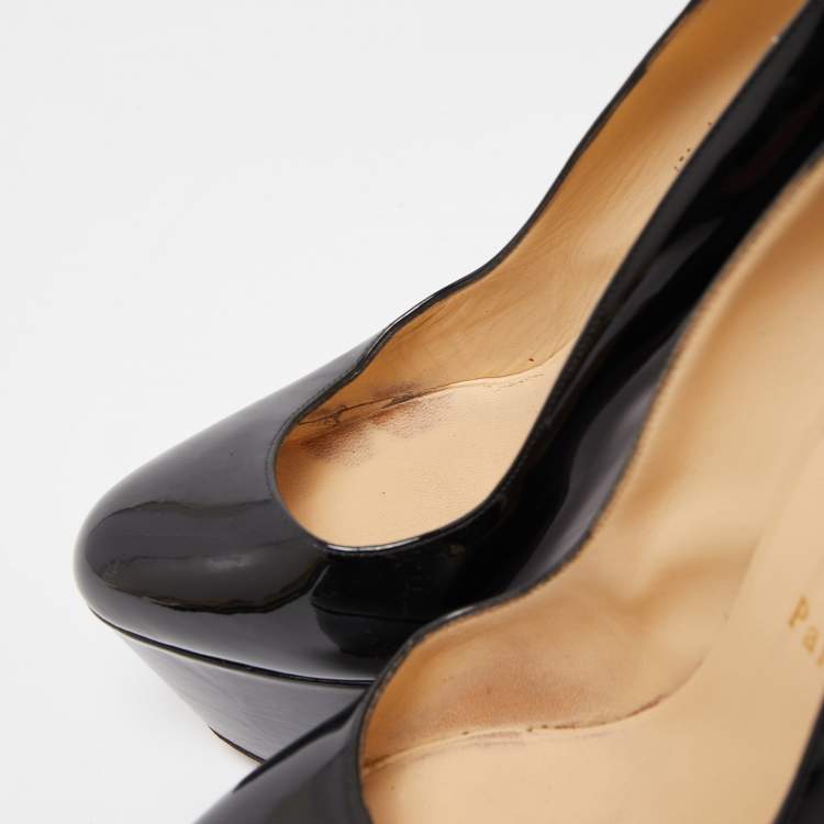 مملوكة مسبقًا Christian Louboutin Black Patent Bianca Pumps Size 38