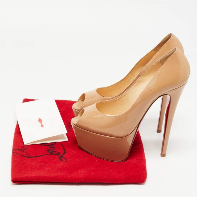 Pre Owned Christian Louboutin Beige Patent Leather Jamie Platform Pumps Size 38.5
