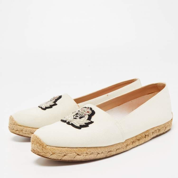 Pre Owned Christian Louboutin Off White Canvas Gala Embroidered Crest Espadrille Flats Size 36