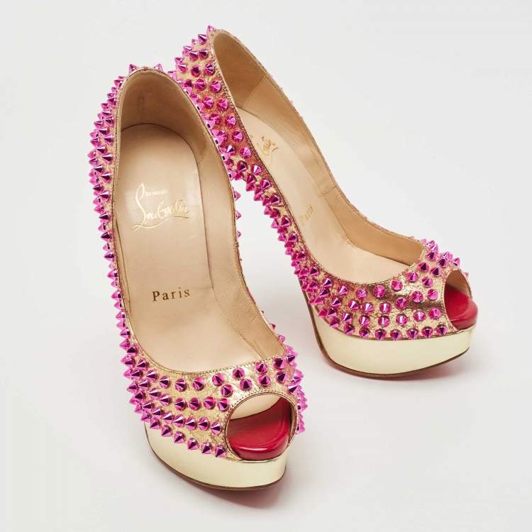 مملوكة مسبقًا Christian Louboutin Metallic Gold/Pink Leather Lady Peep Toe Spike Platform Pumps Size 36