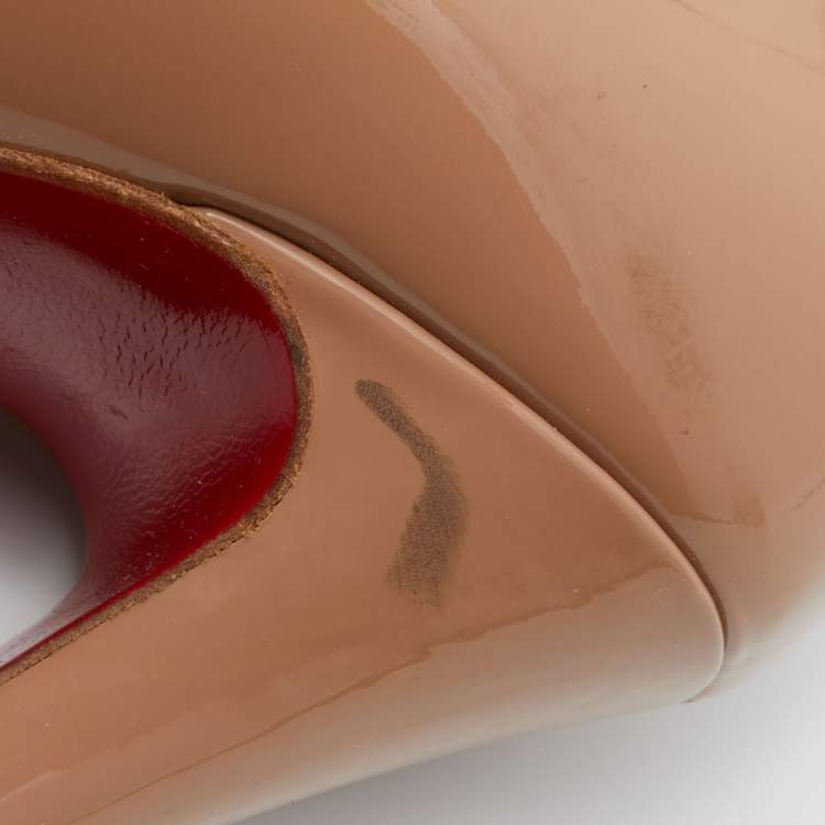 مملوكة مسبقًا Christian Louboutin Beige Patent Leather Lady Peep Pumps Size 38.5
