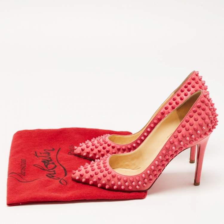 مملوكة مسبقًا Christian Louboutin Pink Leather Pigalle Spikes Pumps Size 37 