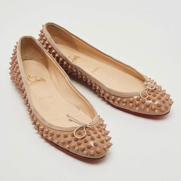 Pre Owned Christian Louboutin Beige Patent Leather Sonietta Spikes Bow Ballet Flats Size 39