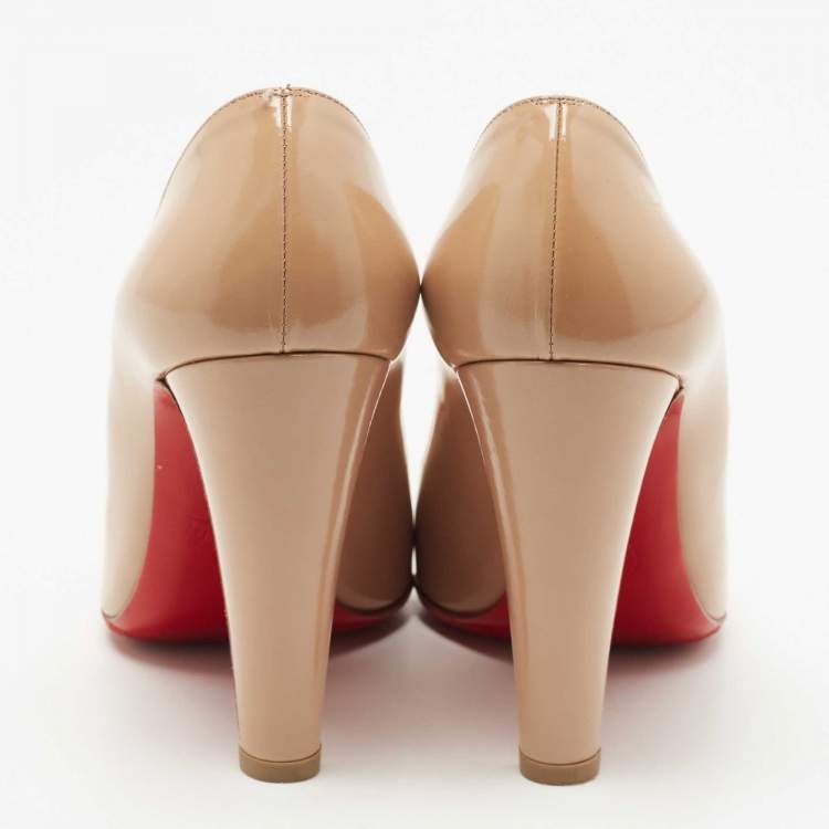 مملوكة مسبقًا Christian Louboutin Beige Leather Pointed Toe Pumps Size 37.5