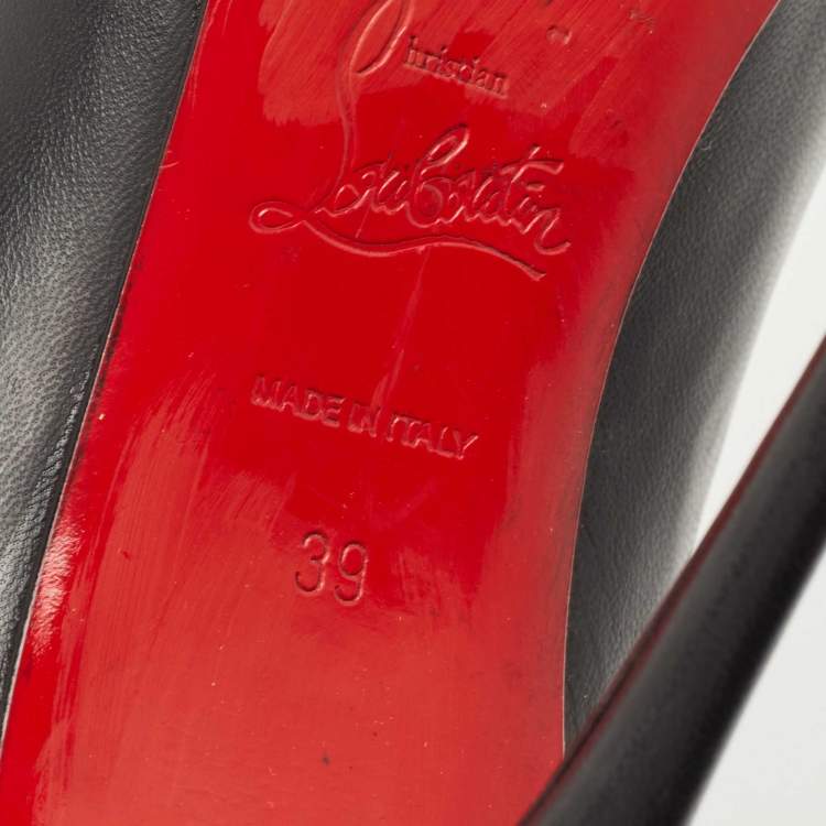 Pre Owned Christian Louboutin Black Leather So Kate Pumps Size 39
