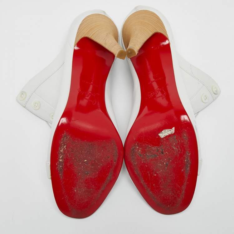 مملوكة مسبقًا Christian Louboutin White Leather Maotic Boots Size 38