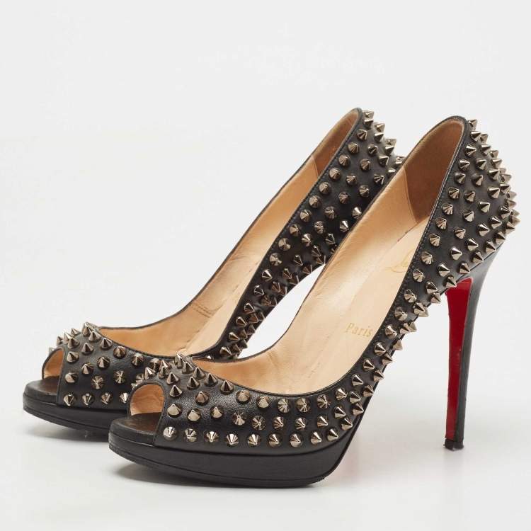 Pre Owned Christian Louboutin Black Leather Yolanda Spikes Pumps Size 37.5