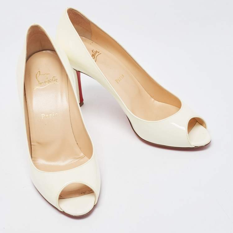Pre Owned Christian Louboutin Cream Patent Flo Pumps Size 38.5