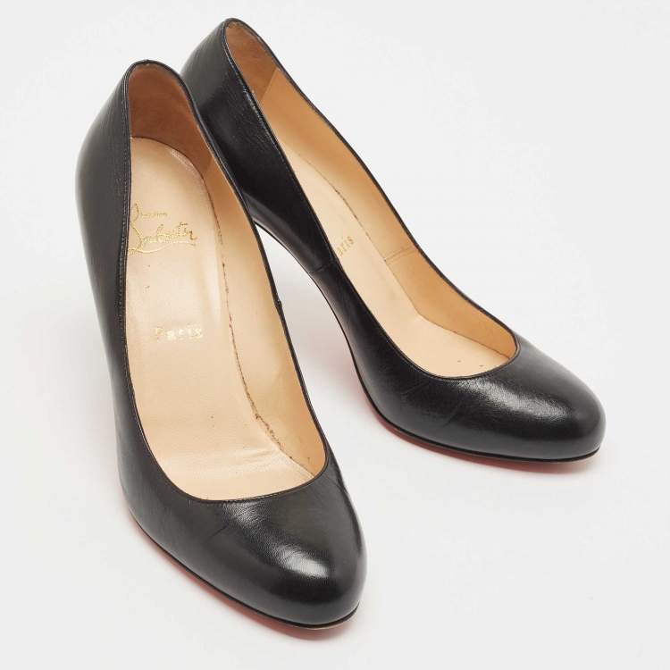 مملوكة مسبقًا Christian Louboutin Black Leather New Simple Pumps Size 39