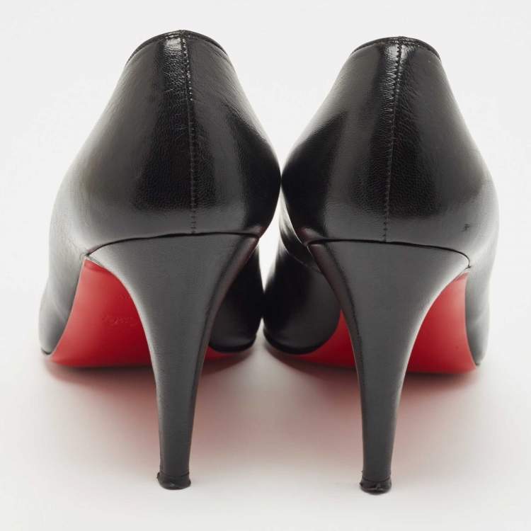 مملوكة مسبقًا Christian Louboutin Black Leather New Simple Pumps Size 39