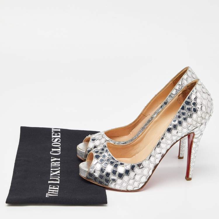 Pre Owned Christian Louboutin Silver Scaled Leather Poseidon Pumps Size 39