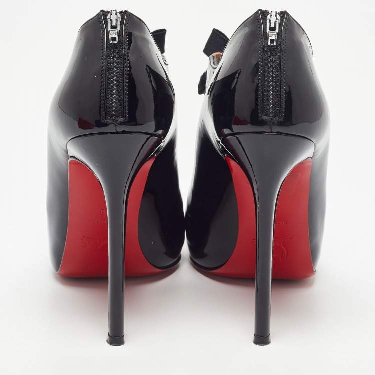 مملوكة مسبقًا Christian Louboutin Black Patent Leather and Mesh Ankle Booties Size 40