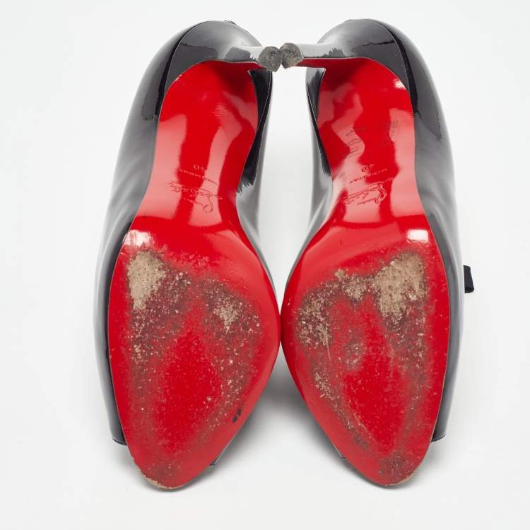 مملوكة مسبقًا Christian Louboutin Black Patent Leather and Mesh Ankle Booties Size 40