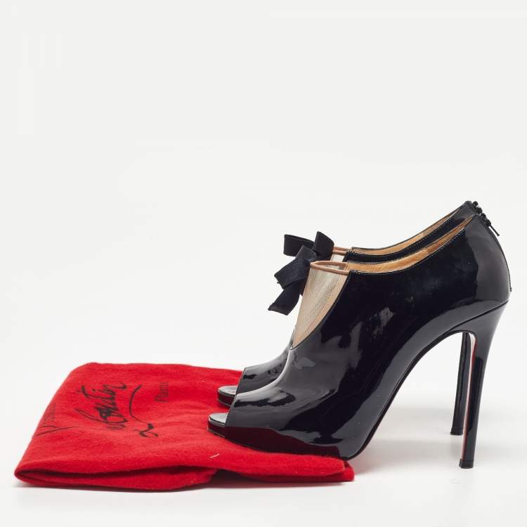 مملوكة مسبقًا Christian Louboutin Black Patent Leather and Mesh Ankle Booties Size 40