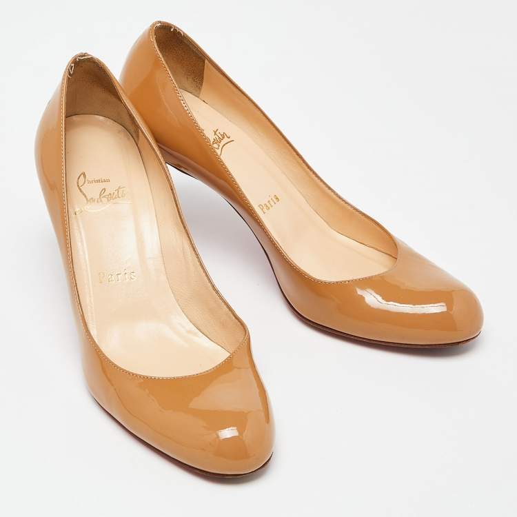 Pre Owned Christian Louboutin Beige Patent Leather Simple Pumps Size 37.5