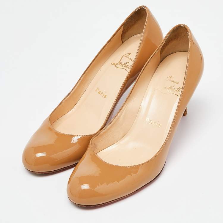 Pre Owned Christian Louboutin Beige Patent Leather Simple Pumps Size 37.5